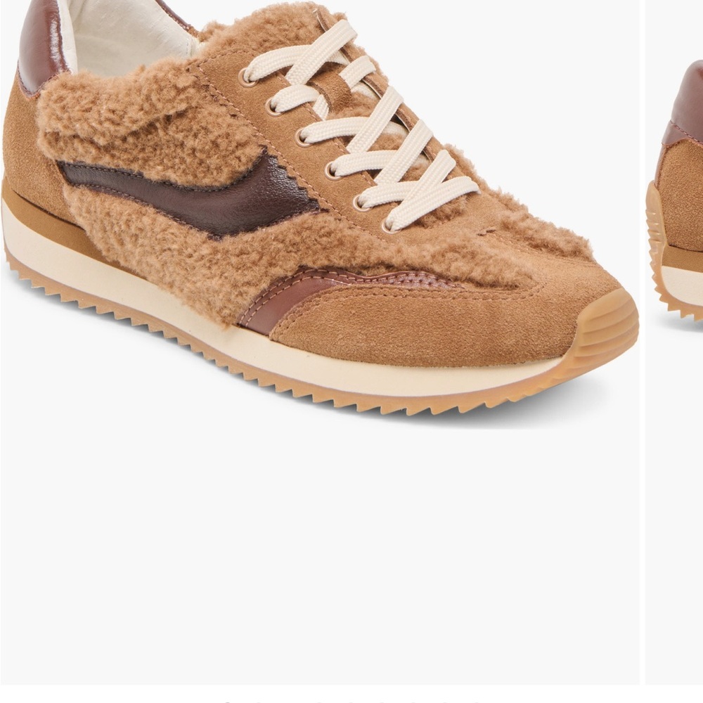 Women's B.NTCD Plush Lace-Up Retro Jogger Sneakers